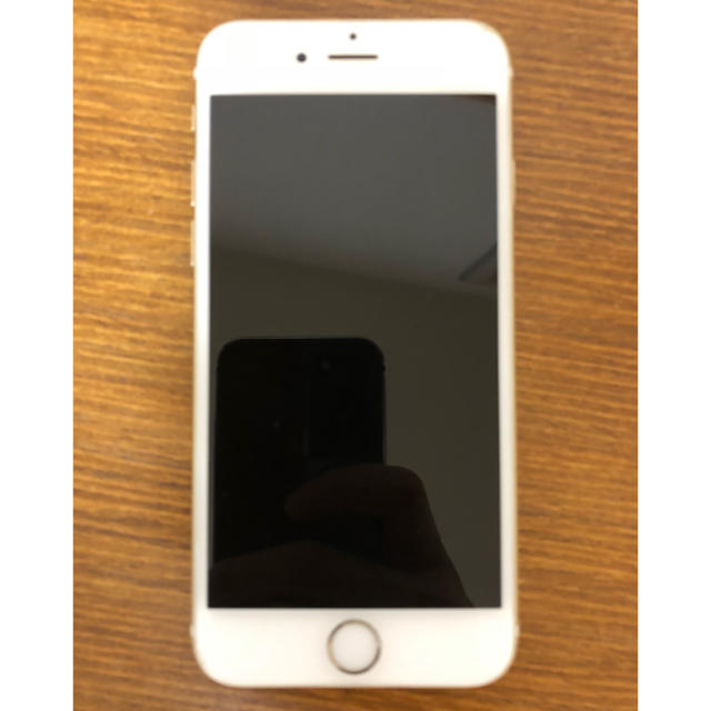 Apple(アップル)のiPhone 6s 64G ゴールド スマホ/家電/カメラのスマートフォン/携帯電話(スマートフォン本体)の商品写真