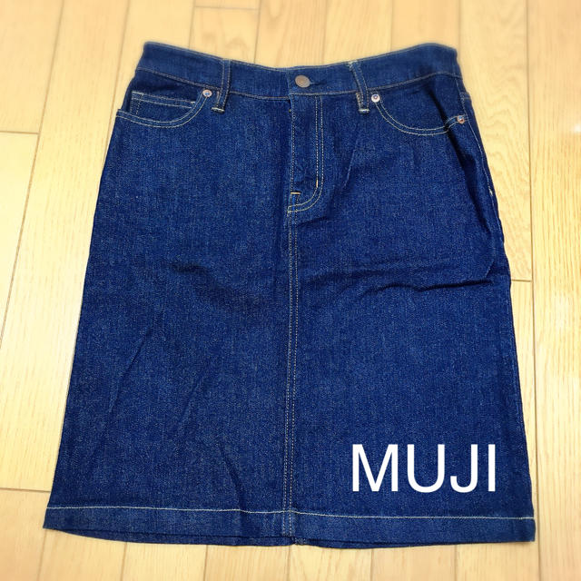 MUJI (無印良品)(ムジルシリョウヒン)の無印良品☆濃紺☆デニムスカート☆タイト☆ストレッチ☆補償あり発送♪ レディースのスカート(ひざ丈スカート)の商品写真