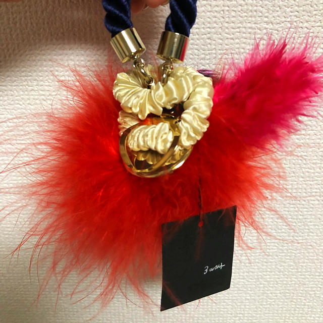 KAORU(カオル)の【rocky7様専用】COHAKU フェザーアクセサリー ハンドメイドのファッション小物(バッグチャーム)の商品写真