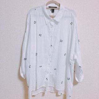 フォーエバートゥエンティーワン(FOREVER 21)の白シャツ　(シャツ/ブラウス(長袖/七分))