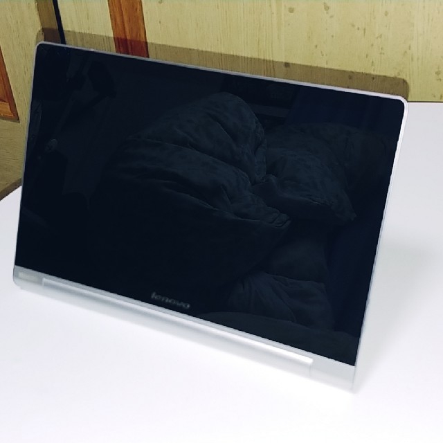 Lenovo(レノボ)のLenovo YOGA TABLET 10 HD　中古品 スマホ/家電/カメラのPC/タブレット(タブレット)の商品写真