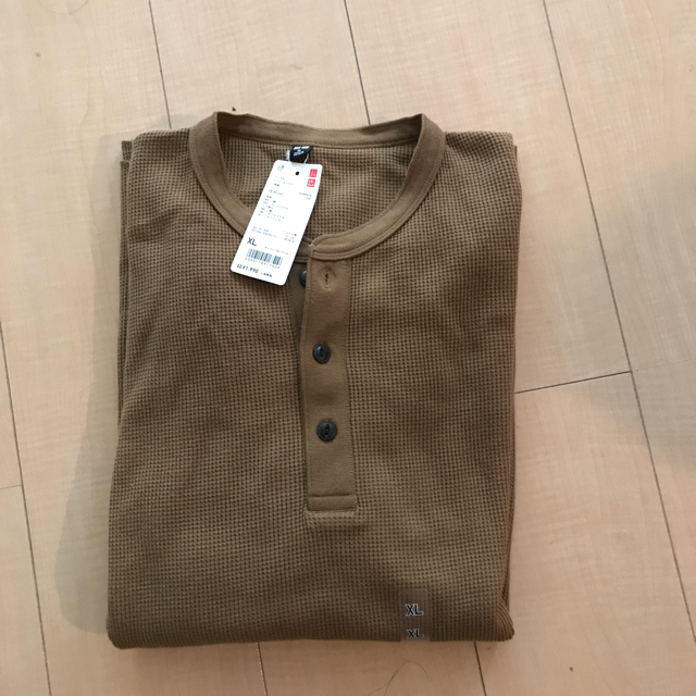 UNIQLO(ユニクロ)のワッフルヘンリーネックt レディースのトップス(Tシャツ(長袖/七分))の商品写真