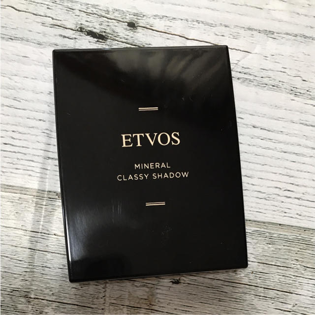 ETVOS(エトヴォス)のETVOS☆エトヴォス☆アイシャドウ コスメ/美容のベースメイク/化粧品(アイシャドウ)の商品写真