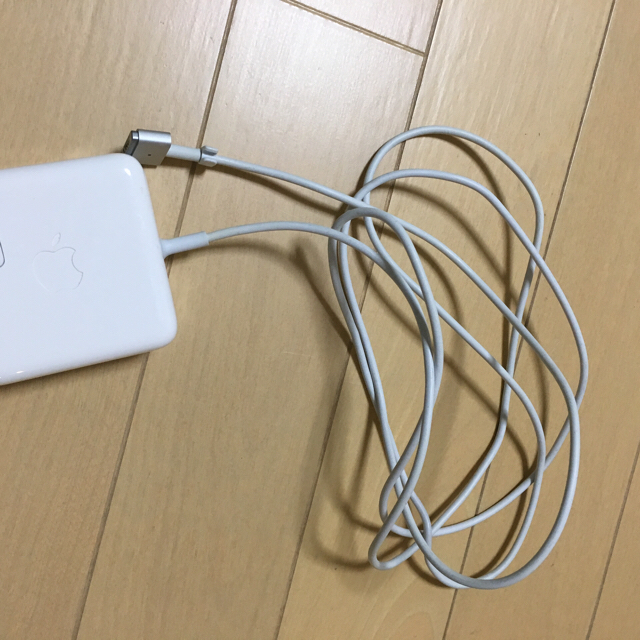 Mac (Apple)(マック)のxeon様専用 Mac充電器 Magsafe 2  45w スマホ/家電/カメラのスマートフォン/携帯電話(バッテリー/充電器)の商品写真