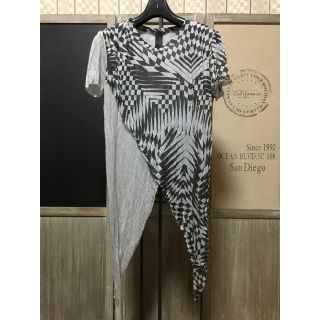 ガレスピュー(Gareth Pugh)のGareth Pugh ガレスピュー 幾何学変形カットソー(Tシャツ/カットソー(半袖/袖なし))