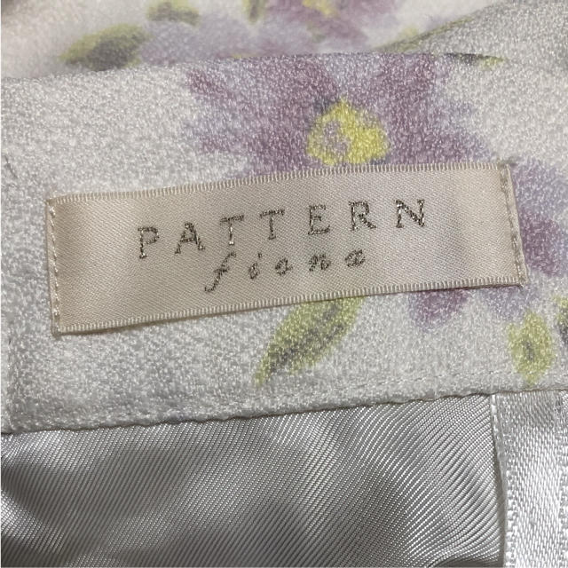 PATTERN fiona(パターンフィオナ)のパターンフィオナ  花柄スカート レディースのスカート(ひざ丈スカート)の商品写真