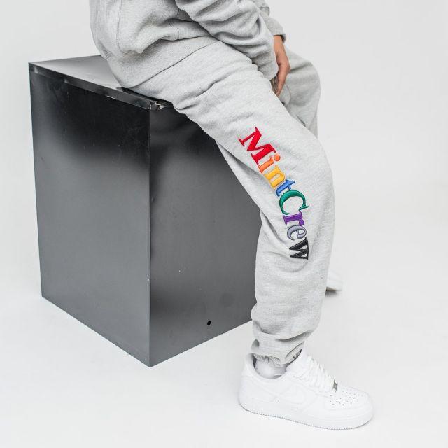 【超希少 ミントクルー S】Mintcrew Rainbow Sweats メンズのパンツ(その他)の商品写真