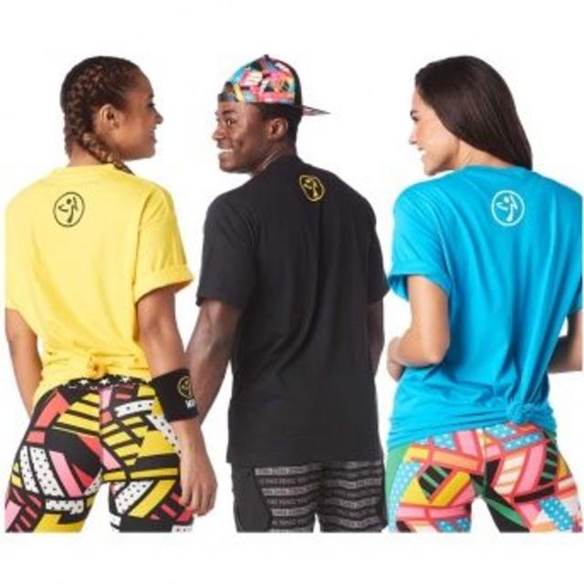 Zumba(ズンバ)の10月新作 Zumba Happiness tees ブラック スポーツ/アウトドアのスポーツ/アウトドア その他(ダンス/バレエ)の商品写真