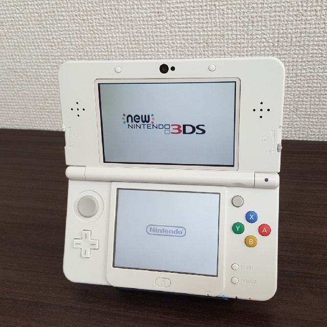 New ニンテンドー3DS ホワイト【初期化・動作確認済み】