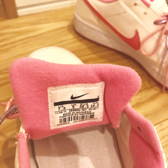NIKE(ナイキ)のナイキ スニーカー ピンク Nike 24.5 レディースの靴/シューズ(スニーカー)の商品写真