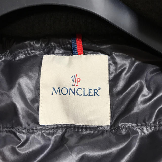 MONCLER(モンクレール)の美品 モンクレール ダウン  メンズのジャケット/アウター(ダウンジャケット)の商品写真