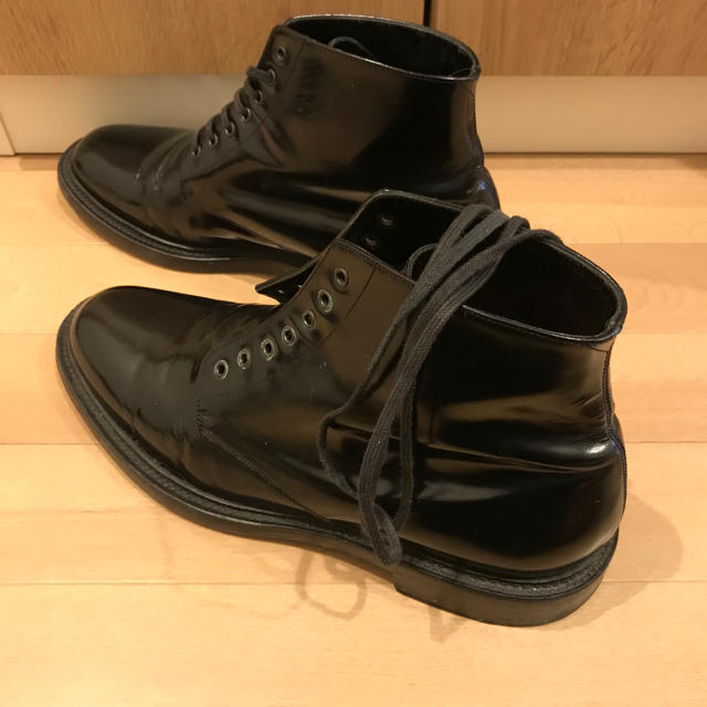 Saint Laurent(サンローラン)のsaint laurent patent lether army boots メンズの靴/シューズ(ブーツ)の商品写真