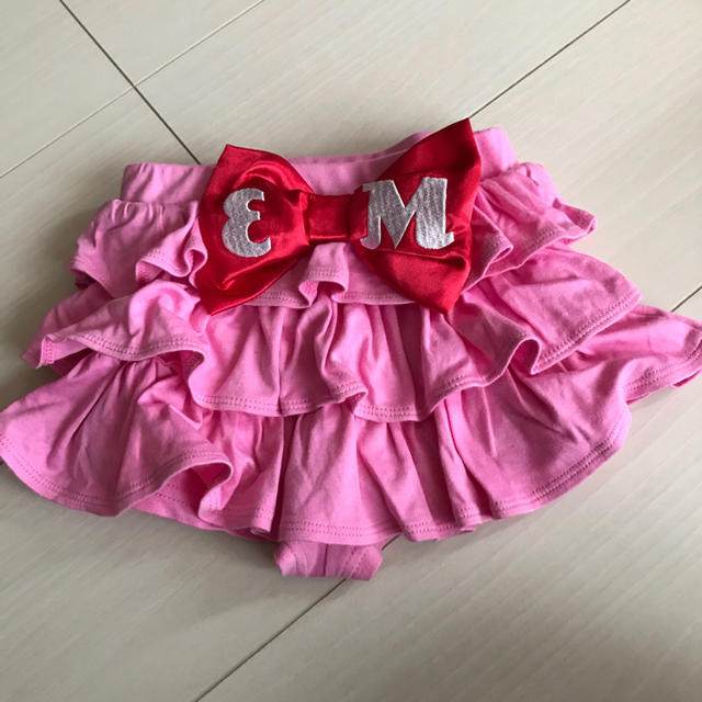 EARTHMAGIC(アースマジック)のEARTH MAGIC ハートくり抜きインパンスカート100cm キッズ/ベビー/マタニティのキッズ服女の子用(90cm~)(スカート)の商品写真