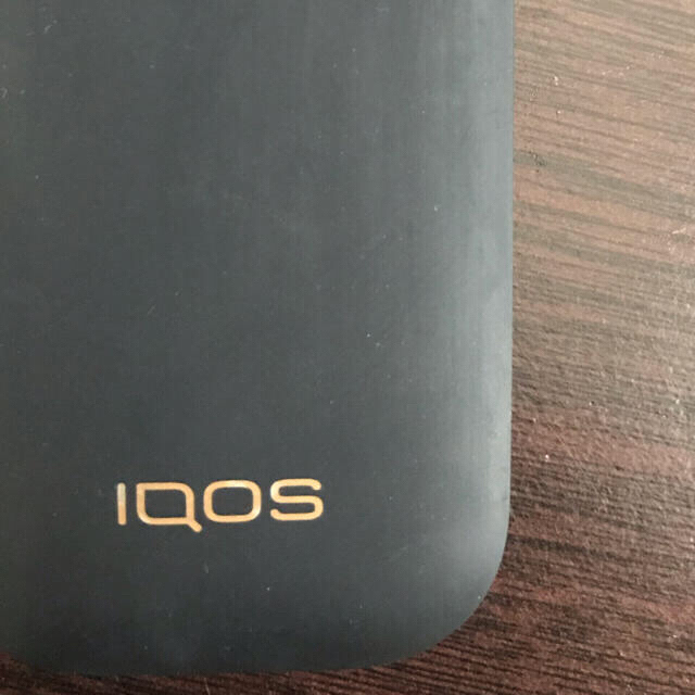 IQOS(アイコス)のiQOS2.4pチャージャー(クリーナー付き) メンズのファッション小物(タバコグッズ)の商品写真