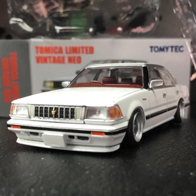 トミカリミテッドヴィンテージネオ LV-N175a トヨタ クラウン RS SC | フリマアプリ ラクマ
