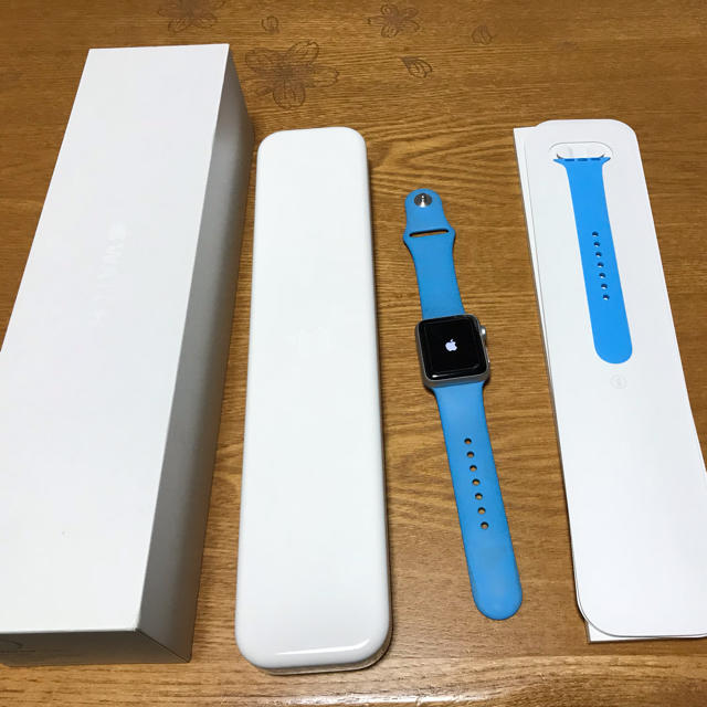 Apple Watch(アップルウォッチ)のAppleWatch 38mm 初代 ガラス割れ メンズの時計(腕時計(デジタル))の商品写真