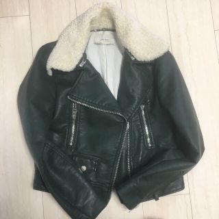 ザラ(ZARA)のモスグリーン ライダース(ライダースジャケット)