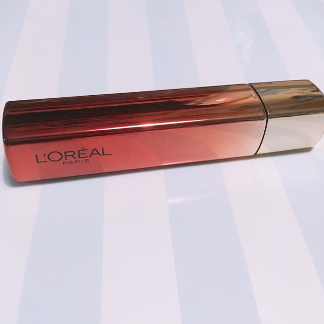 L'Oreal Paris(ロレアルパリ)のロレアルパリ ユイルカレス 805 コスメ/美容のベースメイク/化粧品(リップグロス)の商品写真