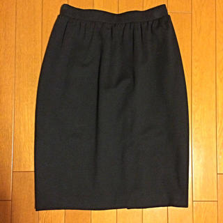 ドゥーズィエムクラス(DEUXIEME CLASSE)の膝丈タイトスカート(ひざ丈スカート)
