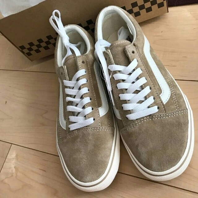 VANS(ヴァンズ)の新品 vans  ベージュ レディースの靴/シューズ(スニーカー)の商品写真