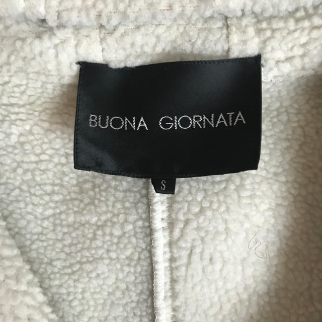 BUONA GIORNATA(ボナジョルナータ)のmaron様専用★BUONA GIORNATA ムートンコート レディースのジャケット/アウター(ムートンコート)の商品写真