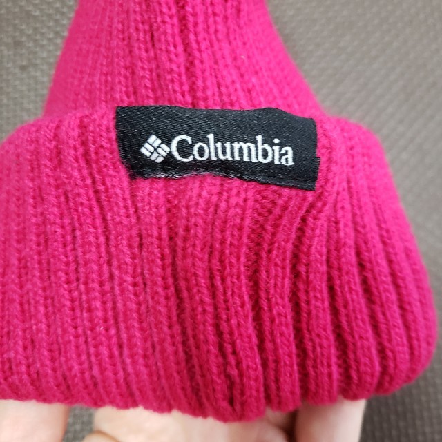 Columbia(コロンビア)の【新品】Columbia　ニット帽 ピンク キッズ/ベビー/マタニティのこども用ファッション小物(帽子)の商品写真