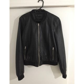 ザラ(ZARA)のZARA 使いやすいジャケット ブラック (ライダースジャケット)