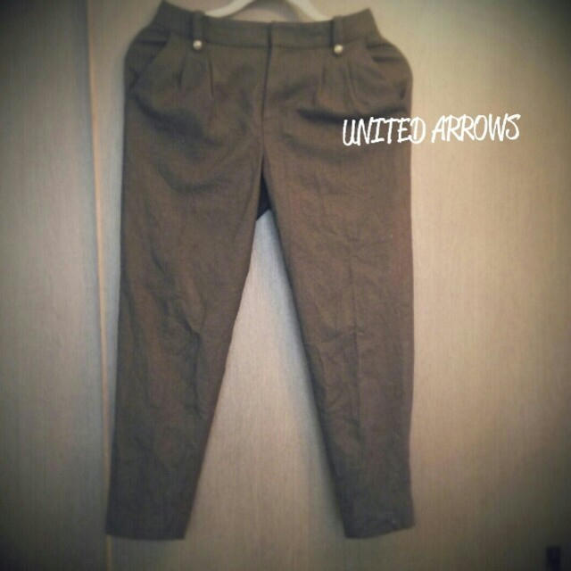 UNITED ARROWS green label relaxing(ユナイテッドアローズグリーンレーベルリラクシング)のUNITED ARROWS/カーキパンツ レディースのパンツ(クロップドパンツ)の商品写真