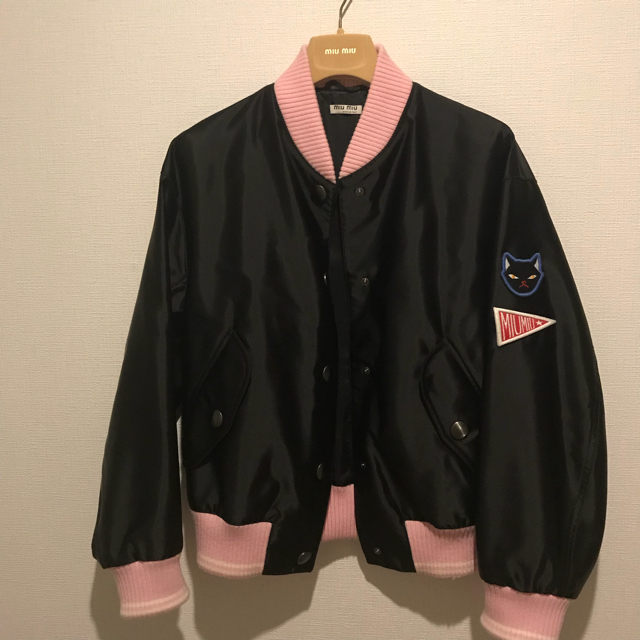 miumiu 猫 ワッペン ジャケット miumiu 猫 ワッペン ジャケット