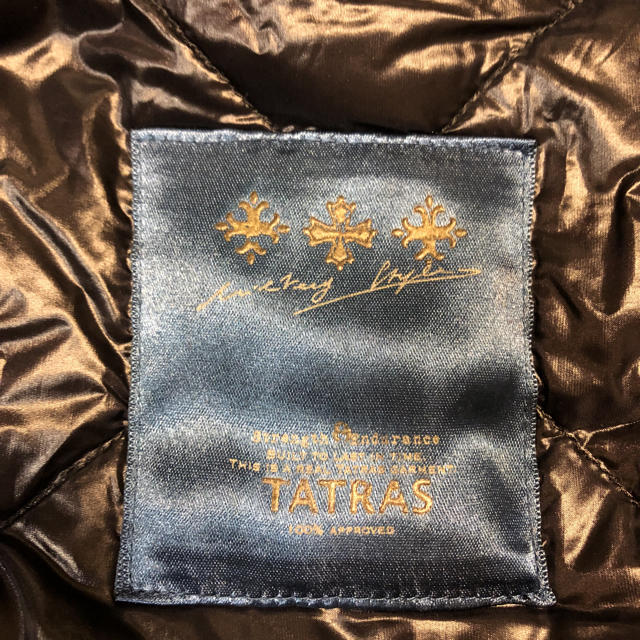 TATRAS(タトラス)のタトラス03ライナー付きモッズコートミリタリージャケットモンクレールヘルノ   レディースのジャケット/アウター(モッズコート)の商品写真