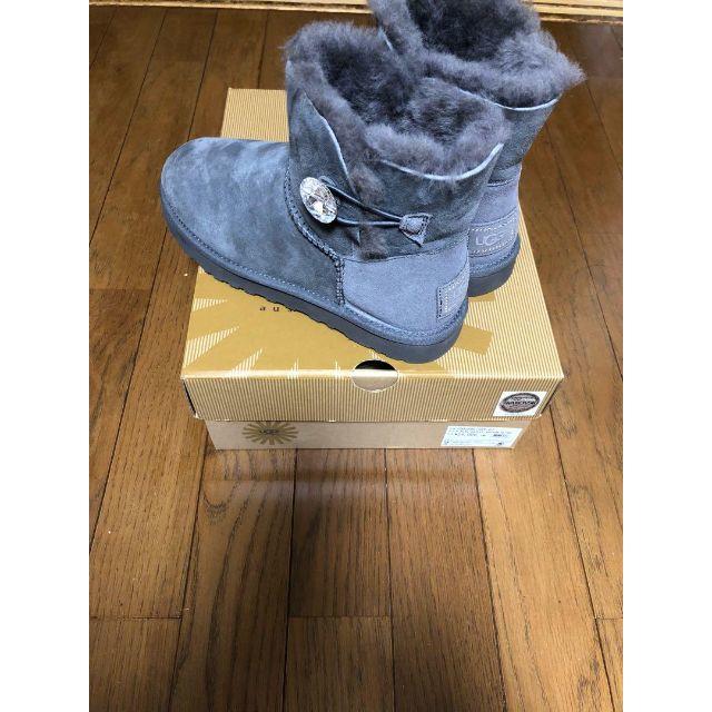 新品 UGGスワロフスキー レディースの靴/シューズ(ブーツ)の商品写真