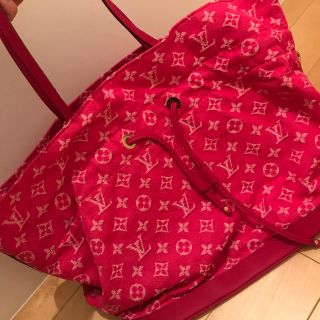 ルイヴィトン(LOUIS VUITTON)のルイヴィトン ノエルフMM ピンク(トートバッグ)