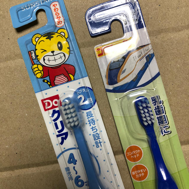 SUNSTAR(サンスター)の子供用  歯ブラシ  2本 キッズ/ベビー/マタニティの洗浄/衛生用品(歯ブラシ/歯みがき用品)の商品写真