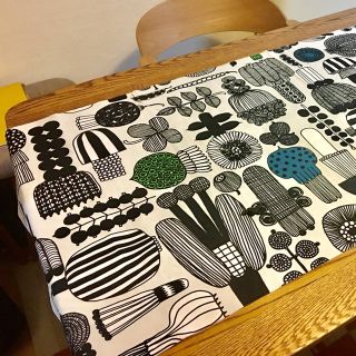 マリメッコ(marimekko)のマリメッコ 撥水生地 145㎝×62㎝(テーブル用品)