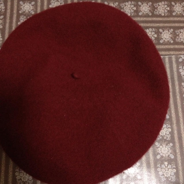 THE EMPORIUM(ジエンポリアム)のThe empliumのベレー帽 レディースの帽子(ハンチング/ベレー帽)の商品写真
