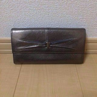 フェラガモ(Ferragamo)のフェラガモ 長財布 メタリック(財布)