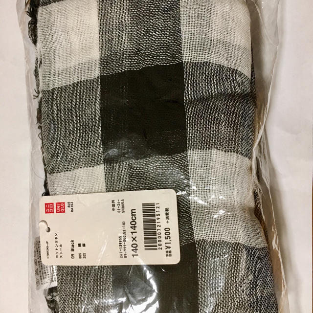 UNIQLO(ユニクロ)の新品 未使用  コットンリネン ストール ユニクロ UNIQLO 定価1500円 レディースのファッション小物(ストール/パシュミナ)の商品写真