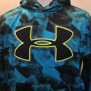 アンダーアーマー(UNDER ARMOUR)のUNDER ARMOUR/アンダーアーマー プルオーパーパーカー(パーカー)