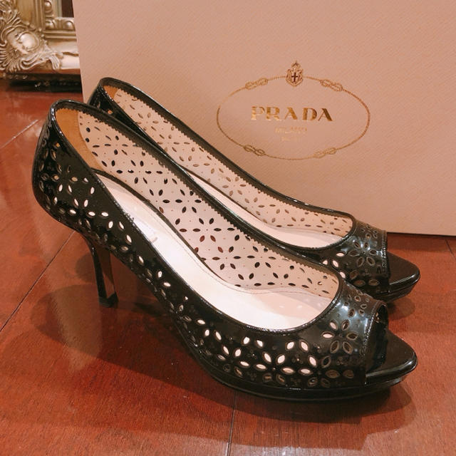 PRADA プラダ　スタッズ　ヒール　オープントゥNaluハイブランド