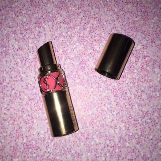 イヴサンローランボーテ(Yves Saint Laurent Beaute)のysl ルージュヴォリュプテシャインNo.34(口紅)