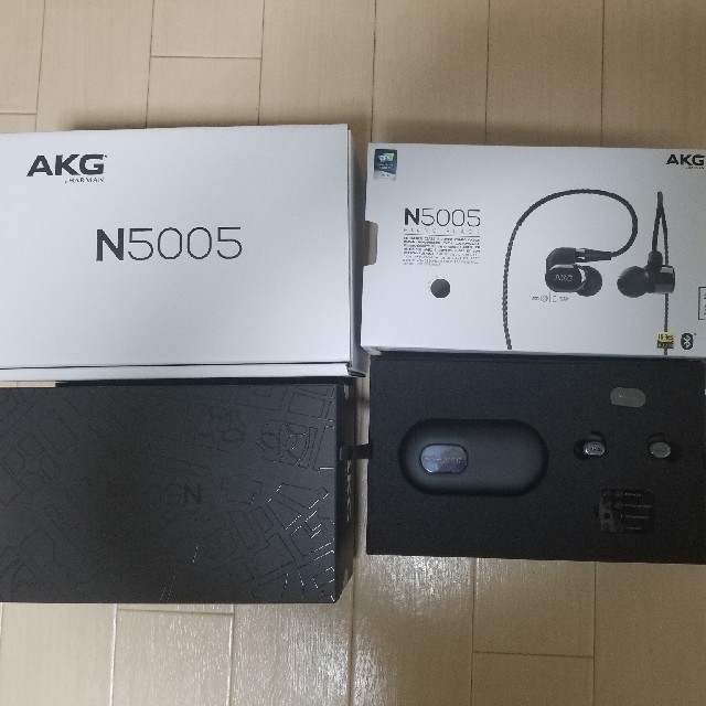 インナードット様専用　AKG N5005 ＋onso バランスケーブル付 スマホ/家電/カメラのオーディオ機器(ヘッドフォン/イヤフォン)の商品写真