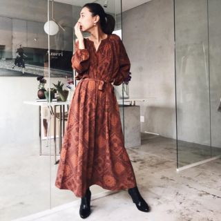 アメリヴィンテージ(Ameri VINTAGE)のAMERI ❤︎ ペイズリー DRESS(ロングワンピース/マキシワンピース)