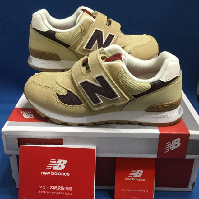 New Balance(ニューバランス)の新品未使用品 K313 BBP 18.5cm ニューバランス ベージュxブラウン キッズ/ベビー/マタニティのキッズ靴/シューズ(15cm~)(スニーカー)の商品写真