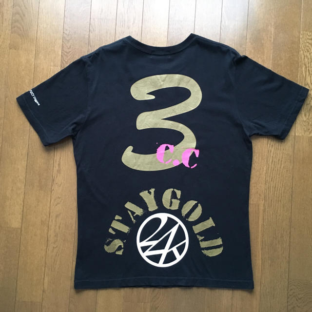24karats(トゥエンティーフォーカラッツ)の【激レア】GOLD 24karats Diggers 3周年 Tシャツ メンズのトップス(Tシャツ/カットソー(半袖/袖なし))の商品写真