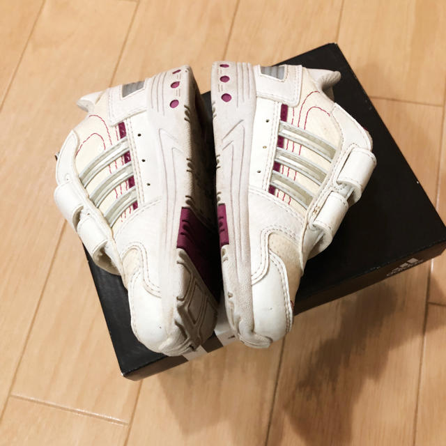 adidas(アディダス)のアディダス 13㎝ キッズ/ベビー/マタニティのベビー靴/シューズ(~14cm)(スニーカー)の商品写真