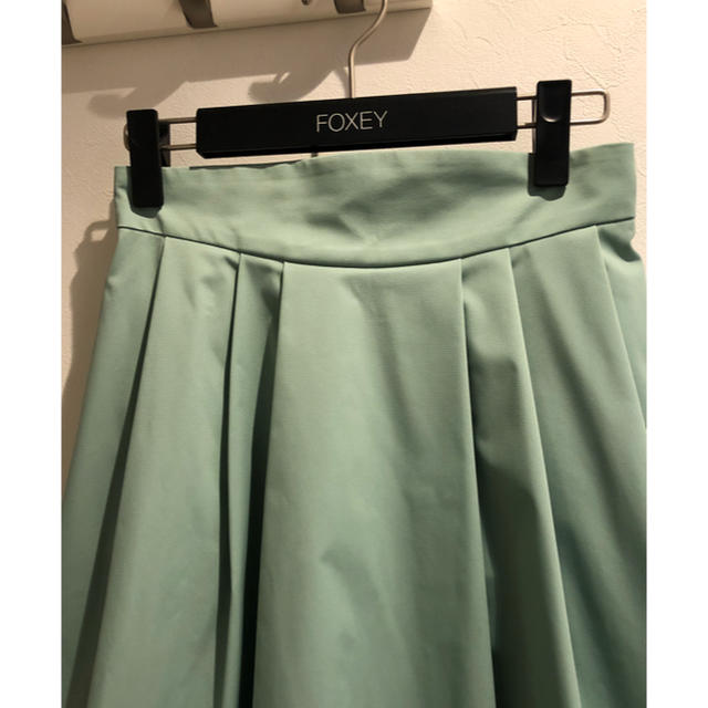 美品 フォクシー ミントグリーン  40  お手入れしやすい レディースのスカート(ひざ丈スカート)の商品写真