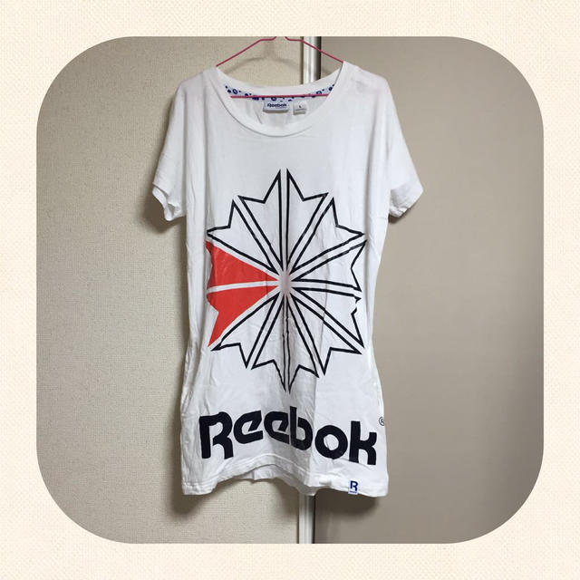 Reebok(リーボック)のReebok Tしゃつワンピ レディースのトップス(Tシャツ(半袖/袖なし))の商品写真