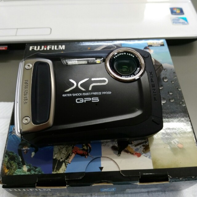 防水デジカメ FinePix XP150 GPS  光学5倍 1440 万画素コンパクトデジタルカメラ