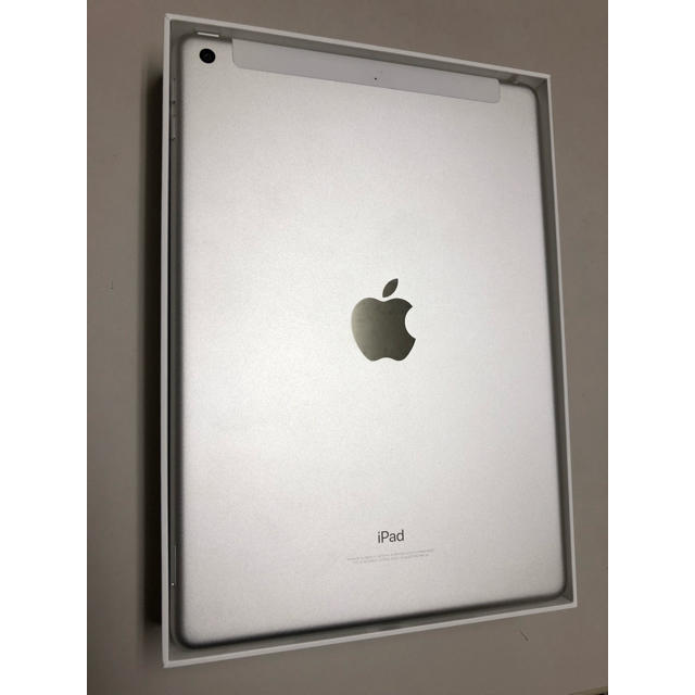 iPad Wi-Fi + Cellular 32GB MP1L2J/A シルバーMP1L2JAカラー