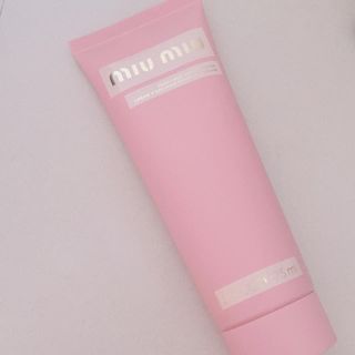 ミュウミュウ(miumiu)のmiumiu ハンドクリーム フルールダルジャン 75ml(ハンドクリーム)